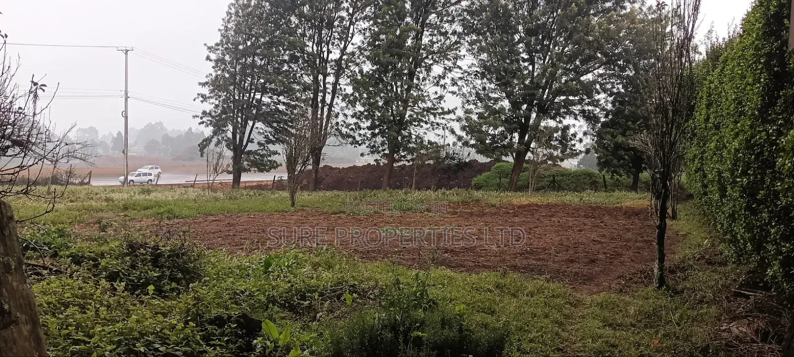 11⁄2 Acres at Kamandura