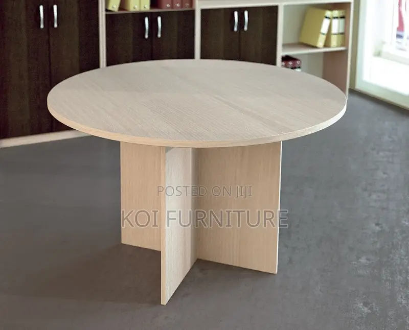 Conference Table : Round Wooden Conference or Meeting Table