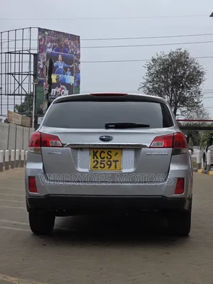Subaru Outback 2012 Silver