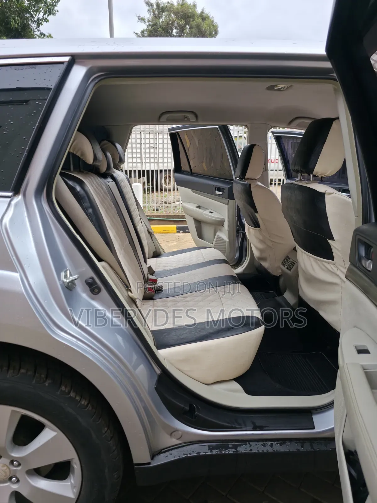 Subaru Outback 2012 Silver