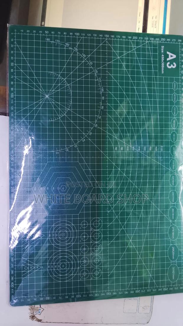 A2 Size Cutting Mat – Professional Cutting Crafting Surface - main view