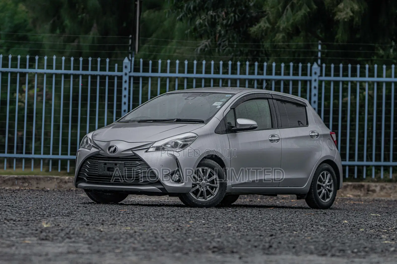 Toyota Vitz 1.3 FWD 5dr 2019 Silver