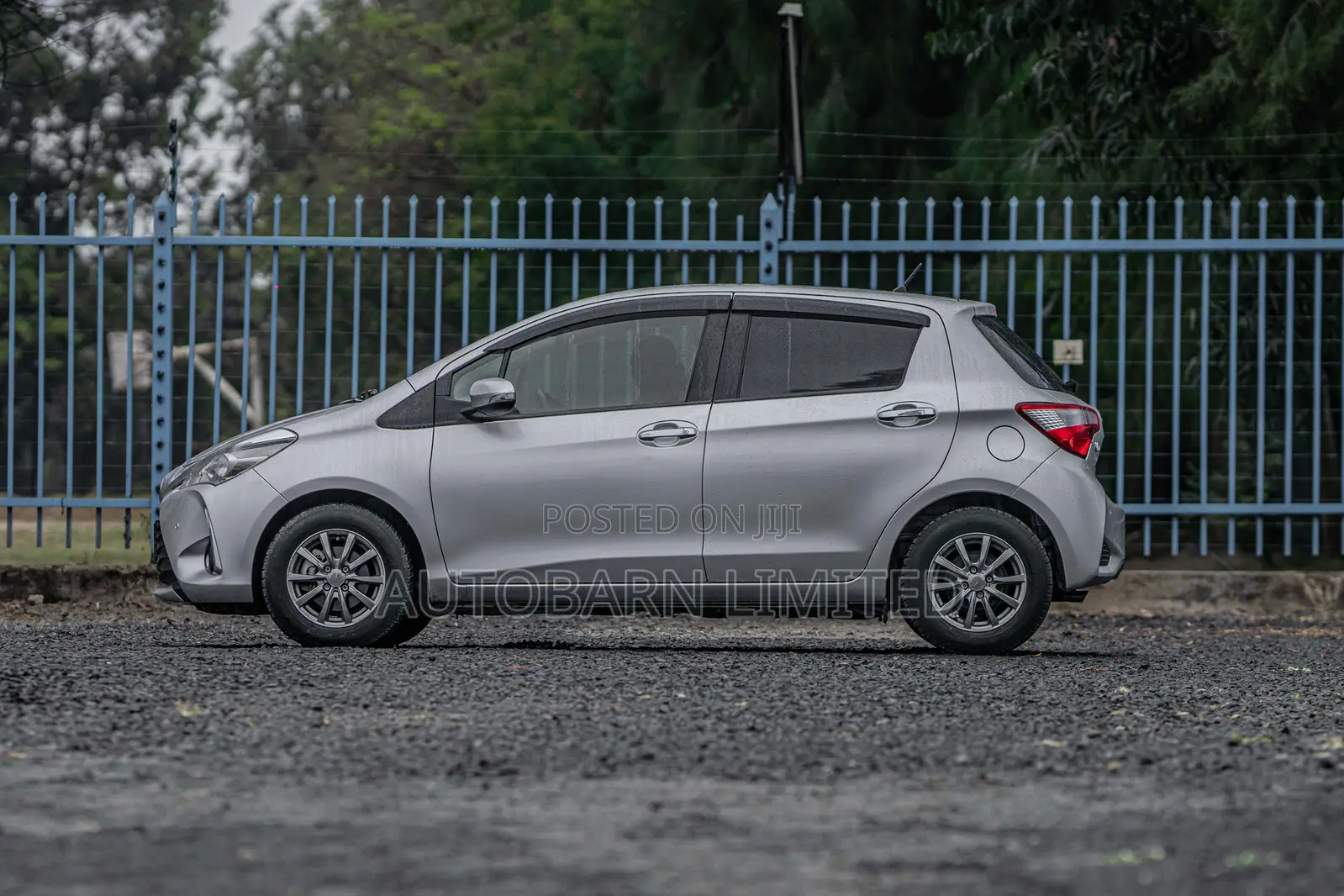 Toyota Vitz 1.3 FWD 5dr 2019 Silver