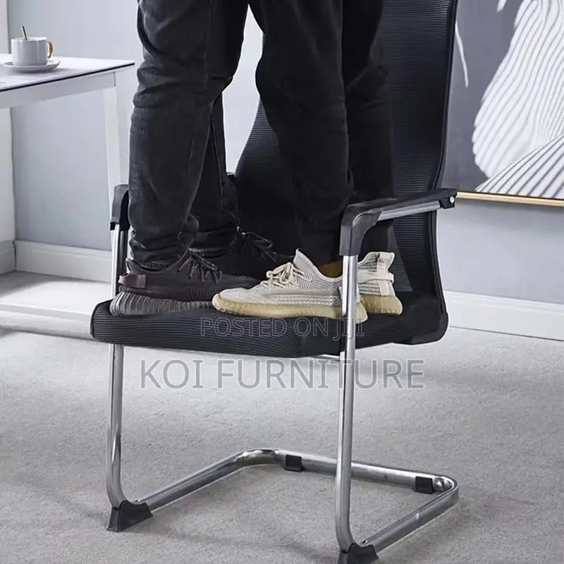 Office Chair : Black Ergonomic Mesh Office Visitor Chair