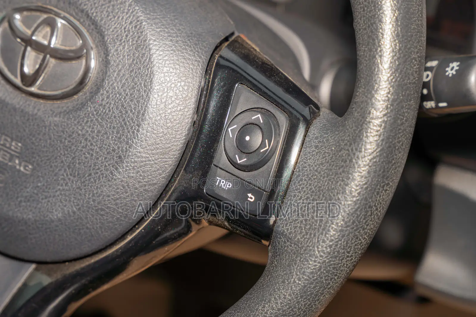 Toyota Vitz 1.3 FWD 5dr 2019 Silver