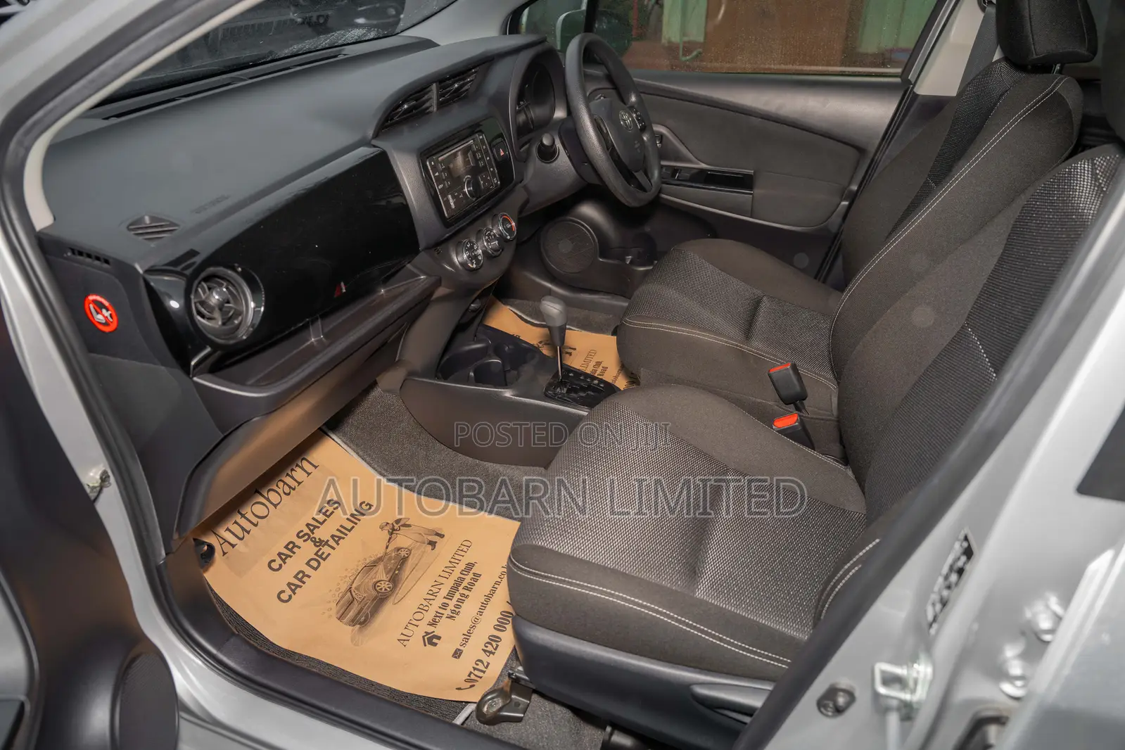 Toyota Vitz 1.3 FWD 5dr 2019 Silver