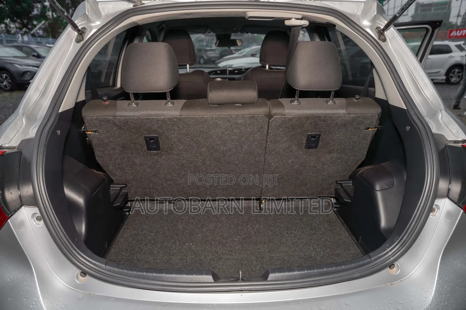 Toyota Vitz 1.3 FWD 5dr 2019 Silver