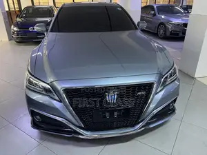 Toyota Crown 2019 Gray