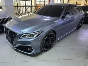 Toyota Crown 2019 Gray