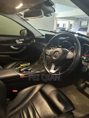 Mercedes-Benz C200 2014 Red