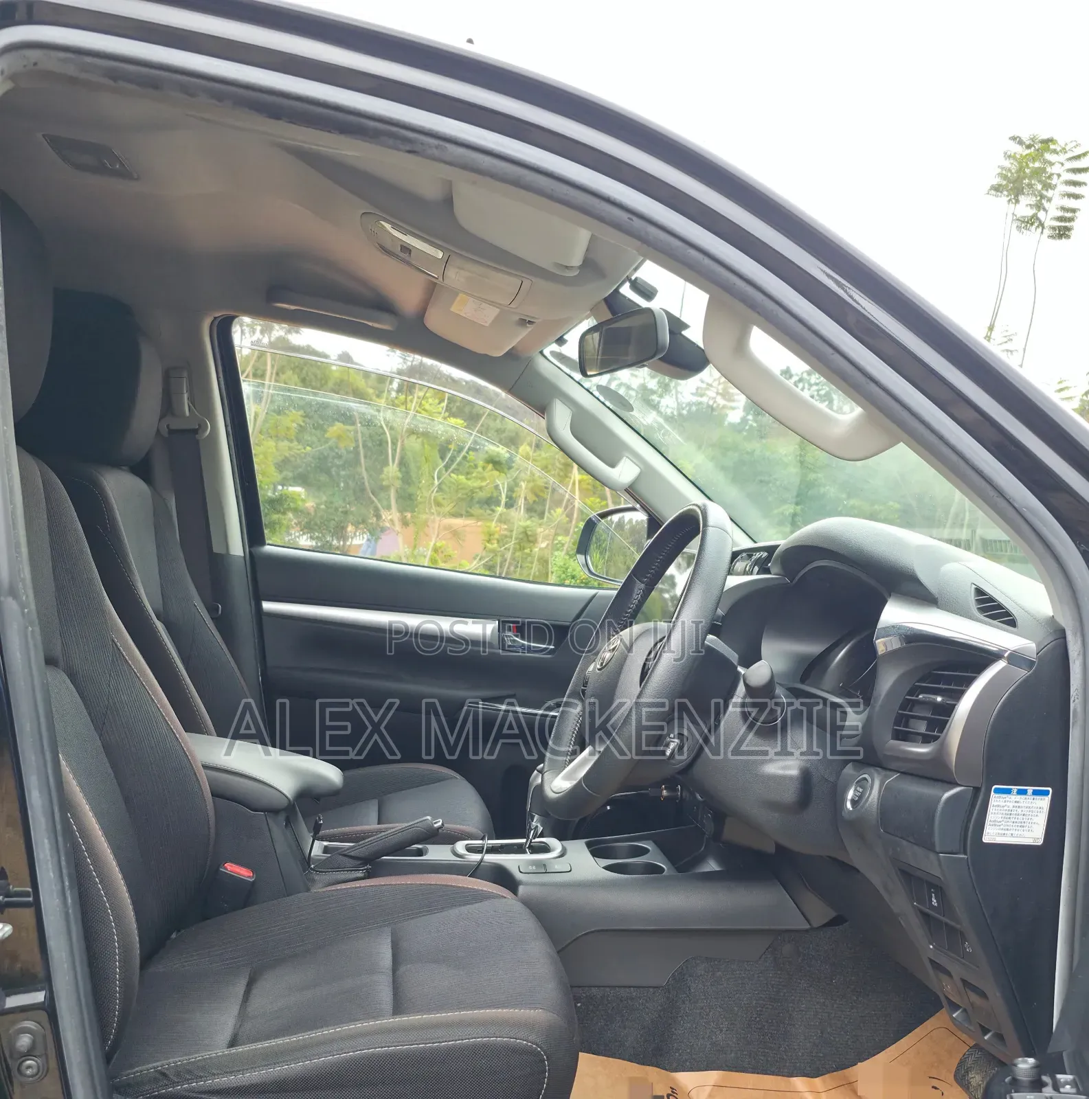 Toyota Hilux 2019 Black