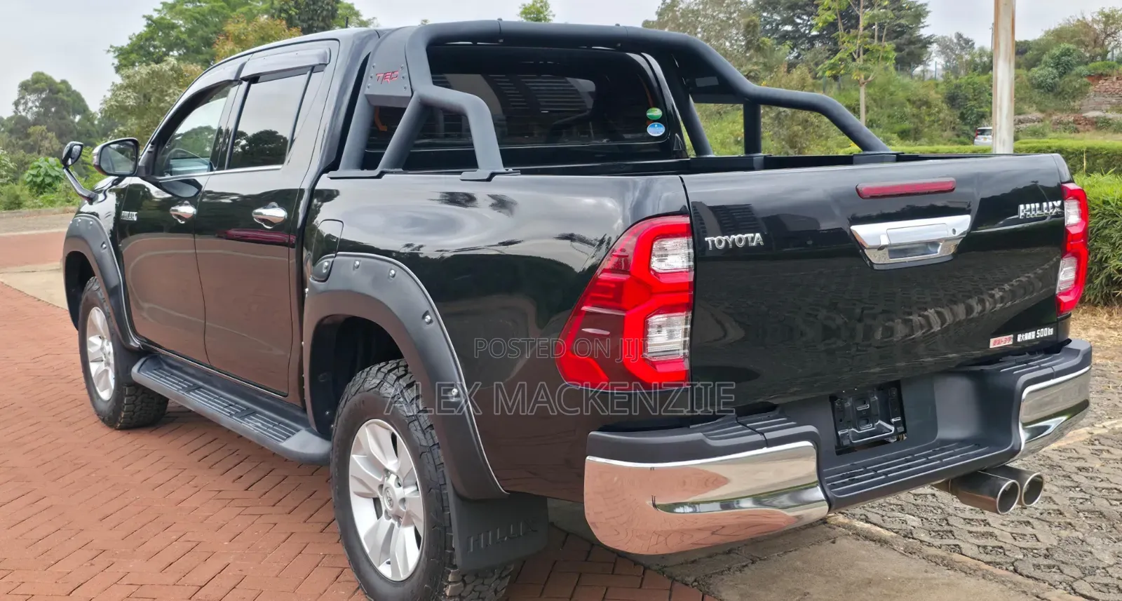 Toyota Hilux 2019 Black