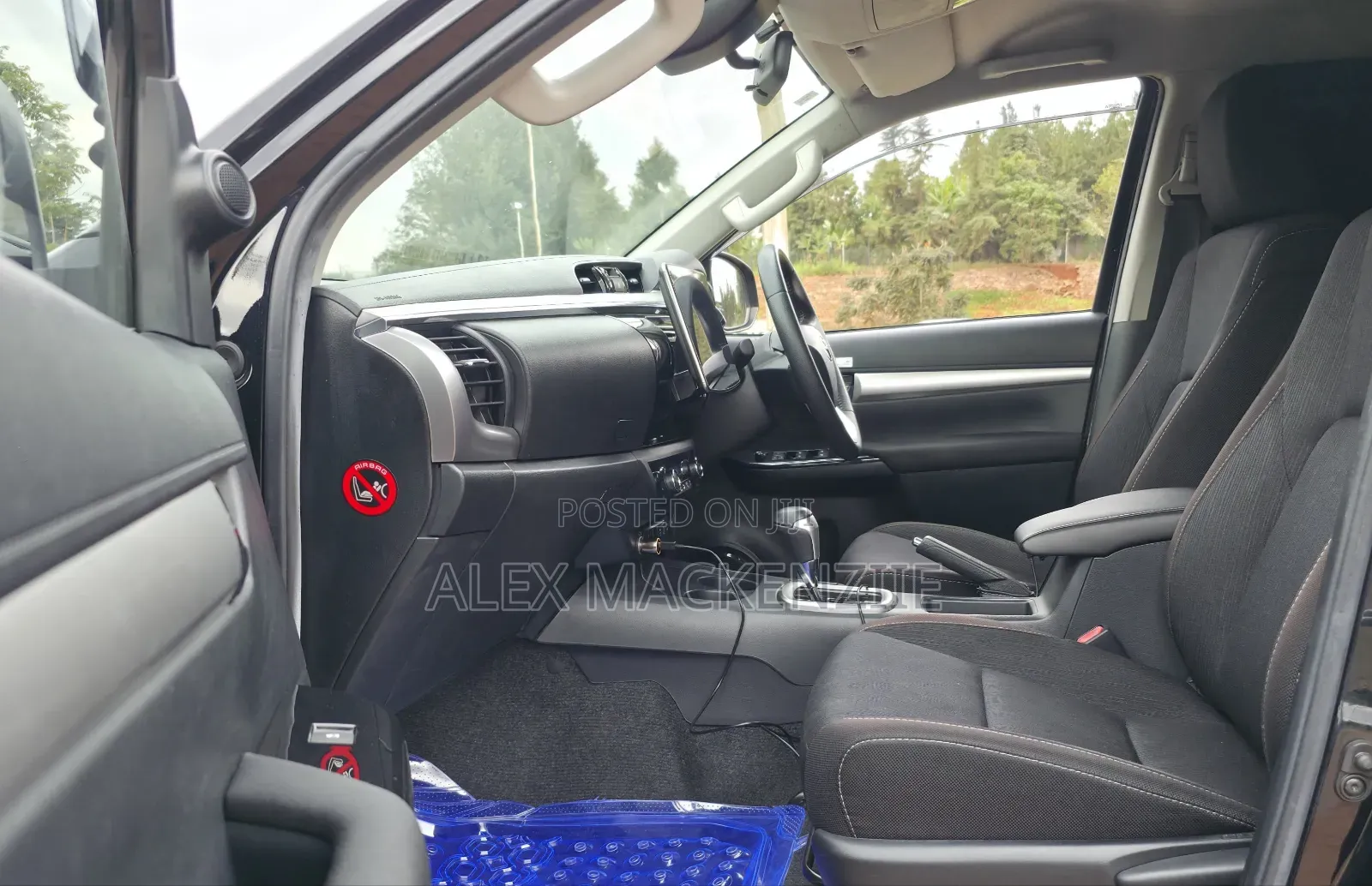 Toyota Hilux 2019 Black
