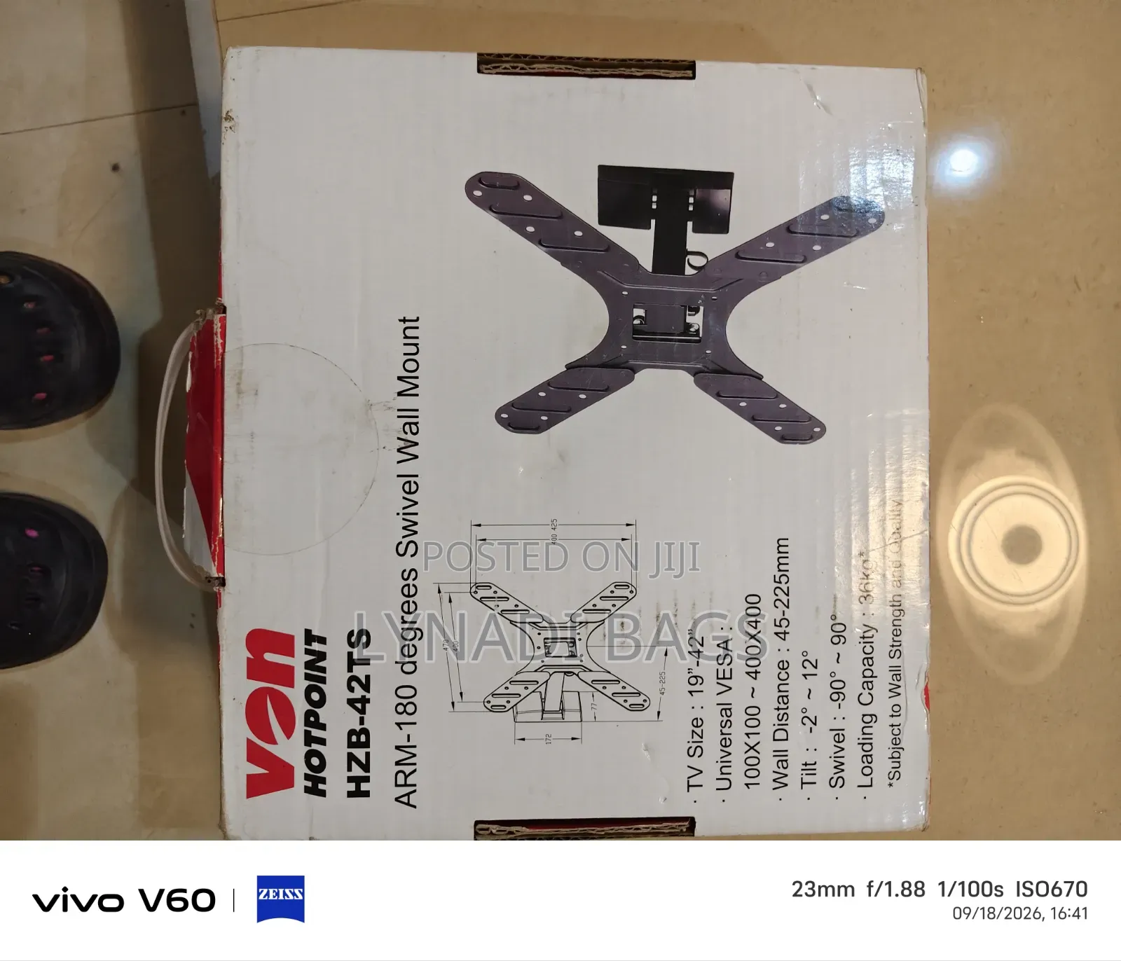 VON Hotpoint HZB-42TS Swivel TV Wall Mount 19–42" – Unused