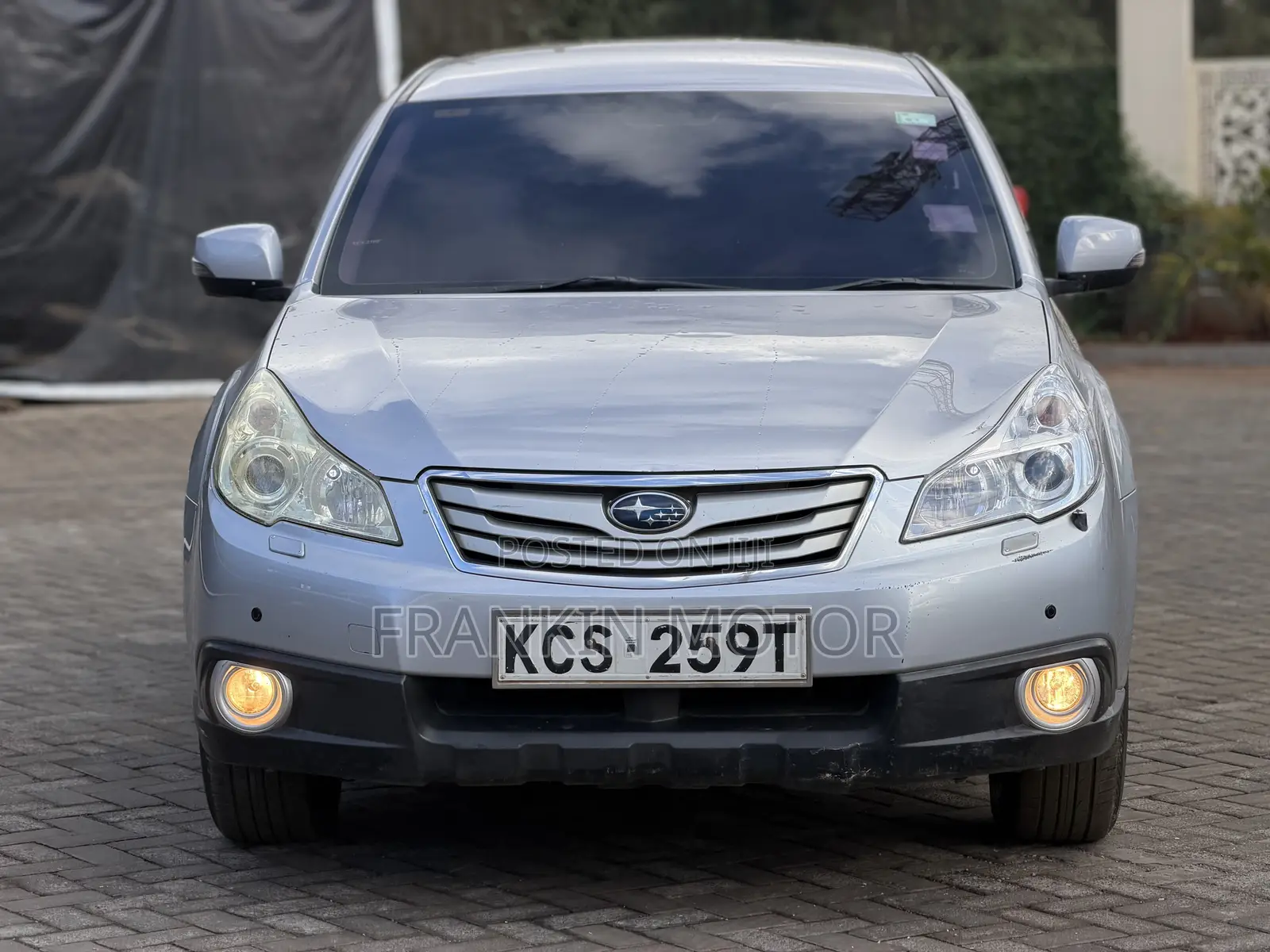 Subaru Outback 2.5i Premium 2011 Silver