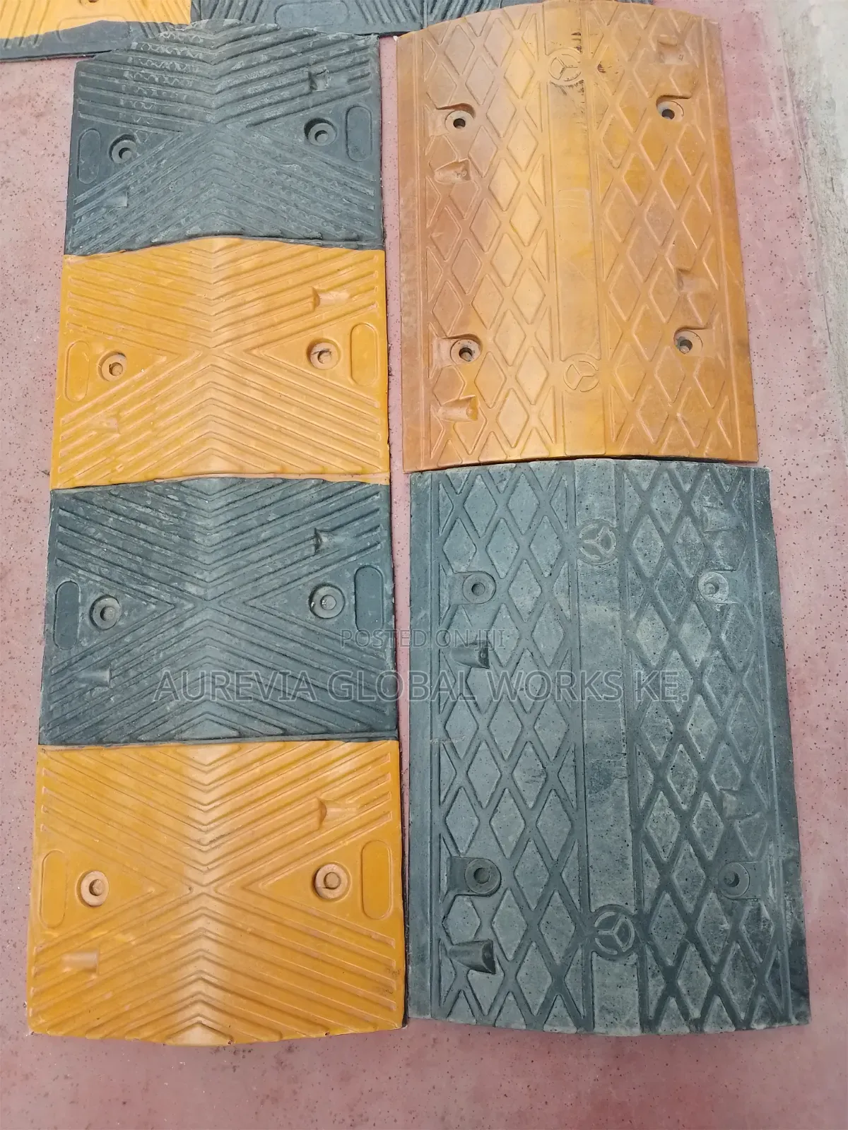 Reflective Rubber Speed Bump