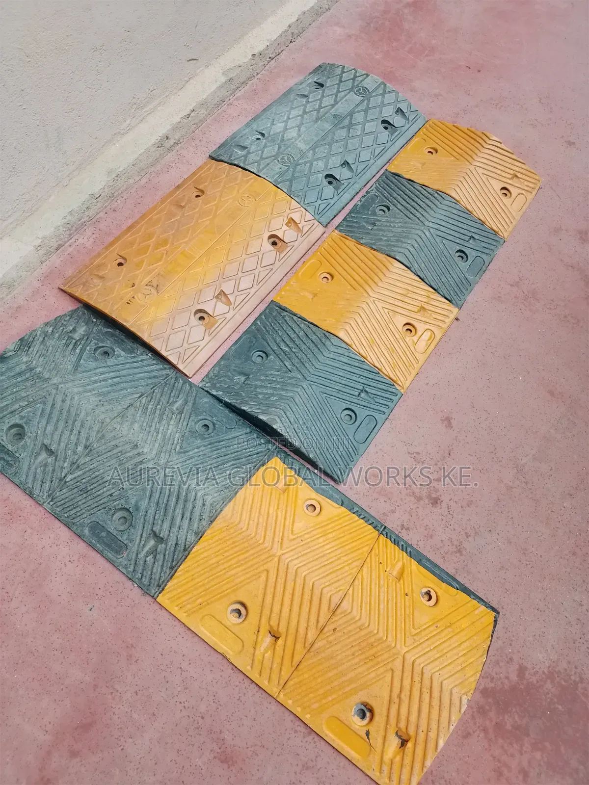 Reflective Rubber Speed Bump