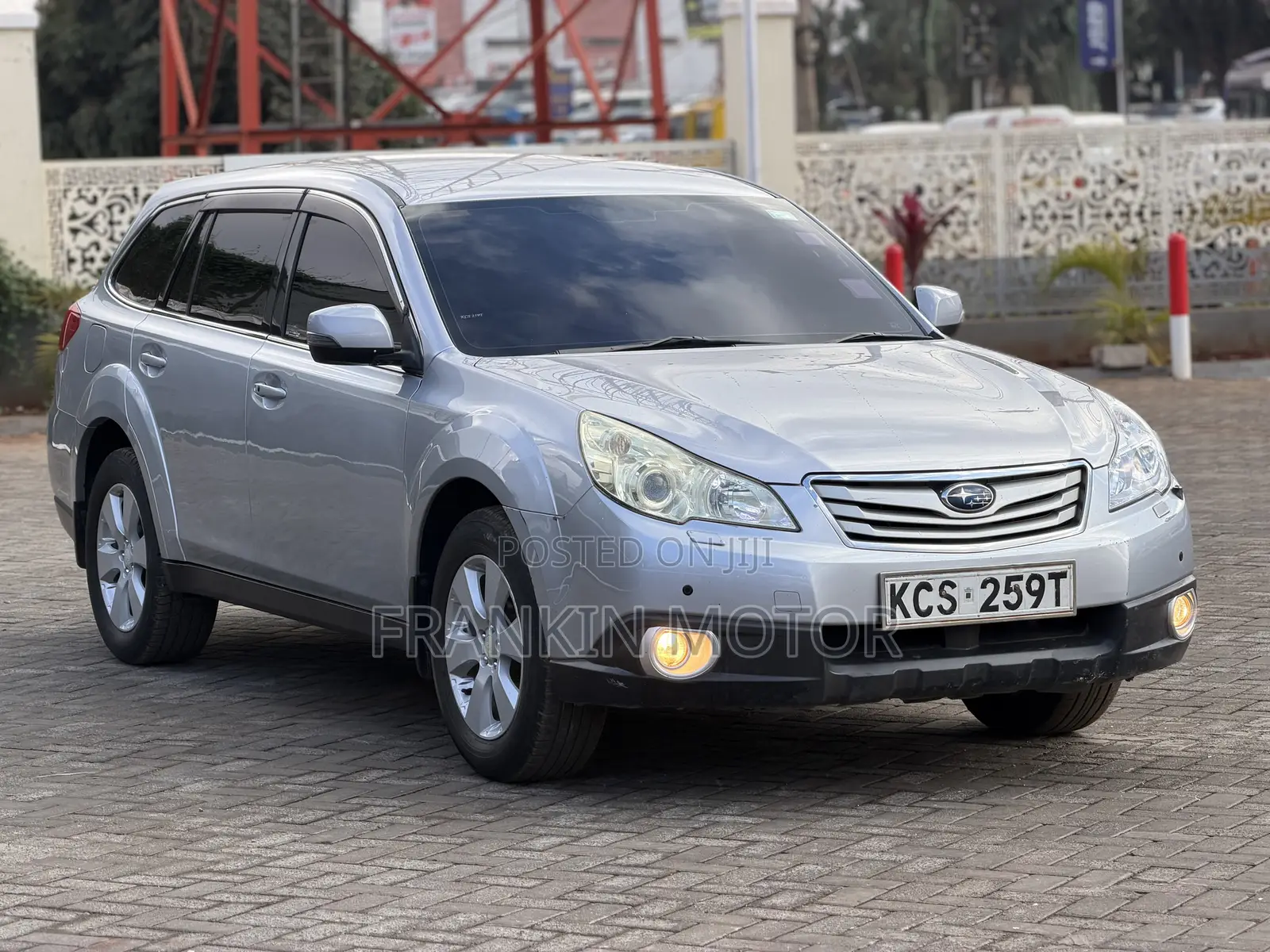 Subaru Outback 2.5i Premium 2011 Silver