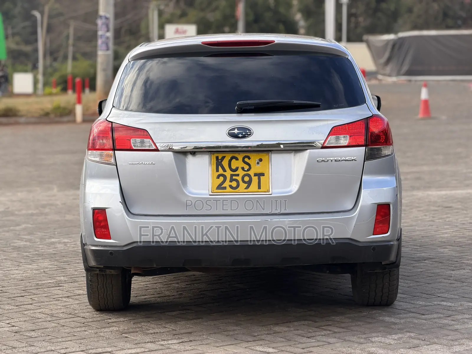 Subaru Outback 2.5i Premium 2011 Silver