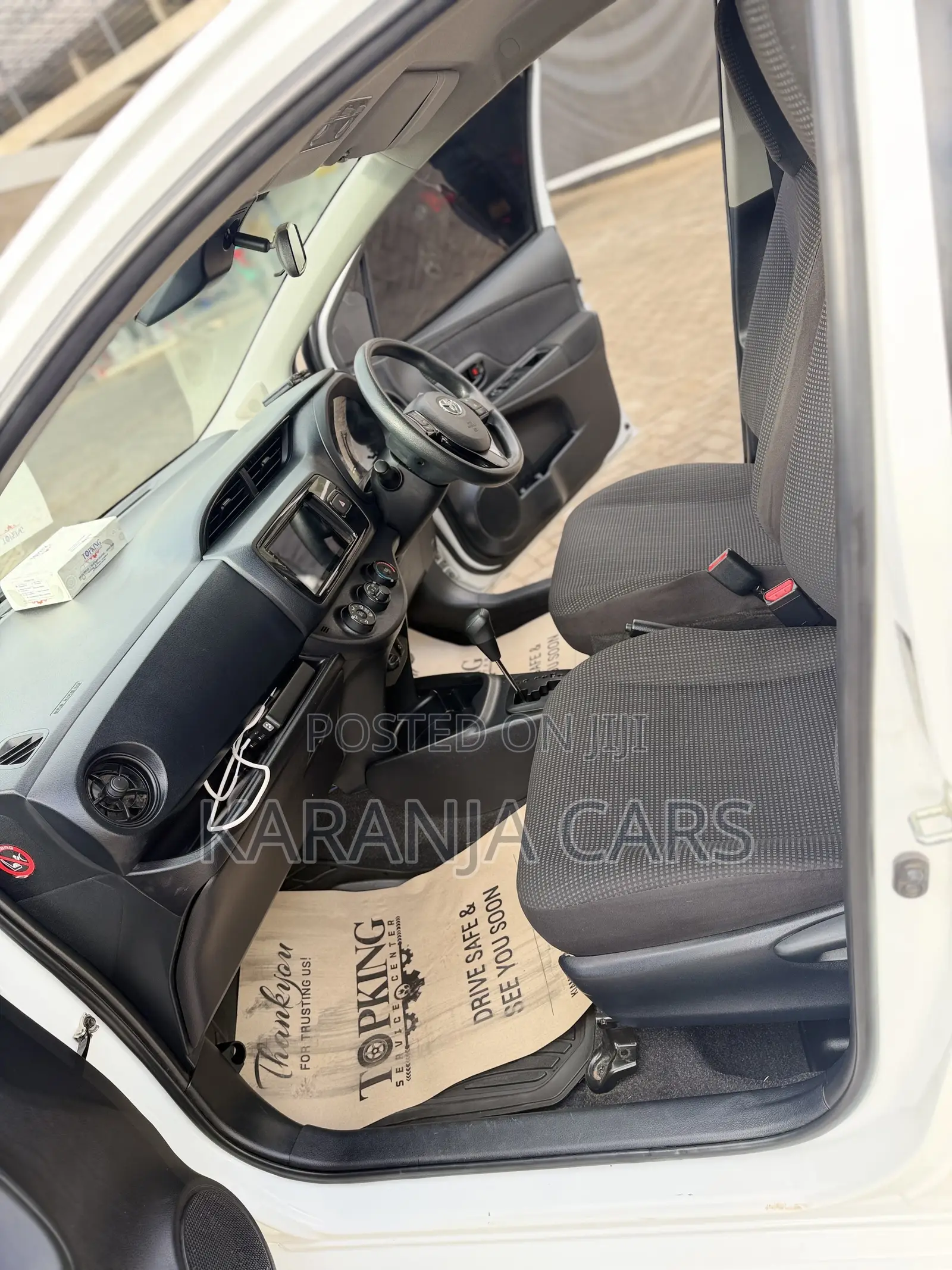 Toyota Vitz 1.0 FWD 5dr 2019 White