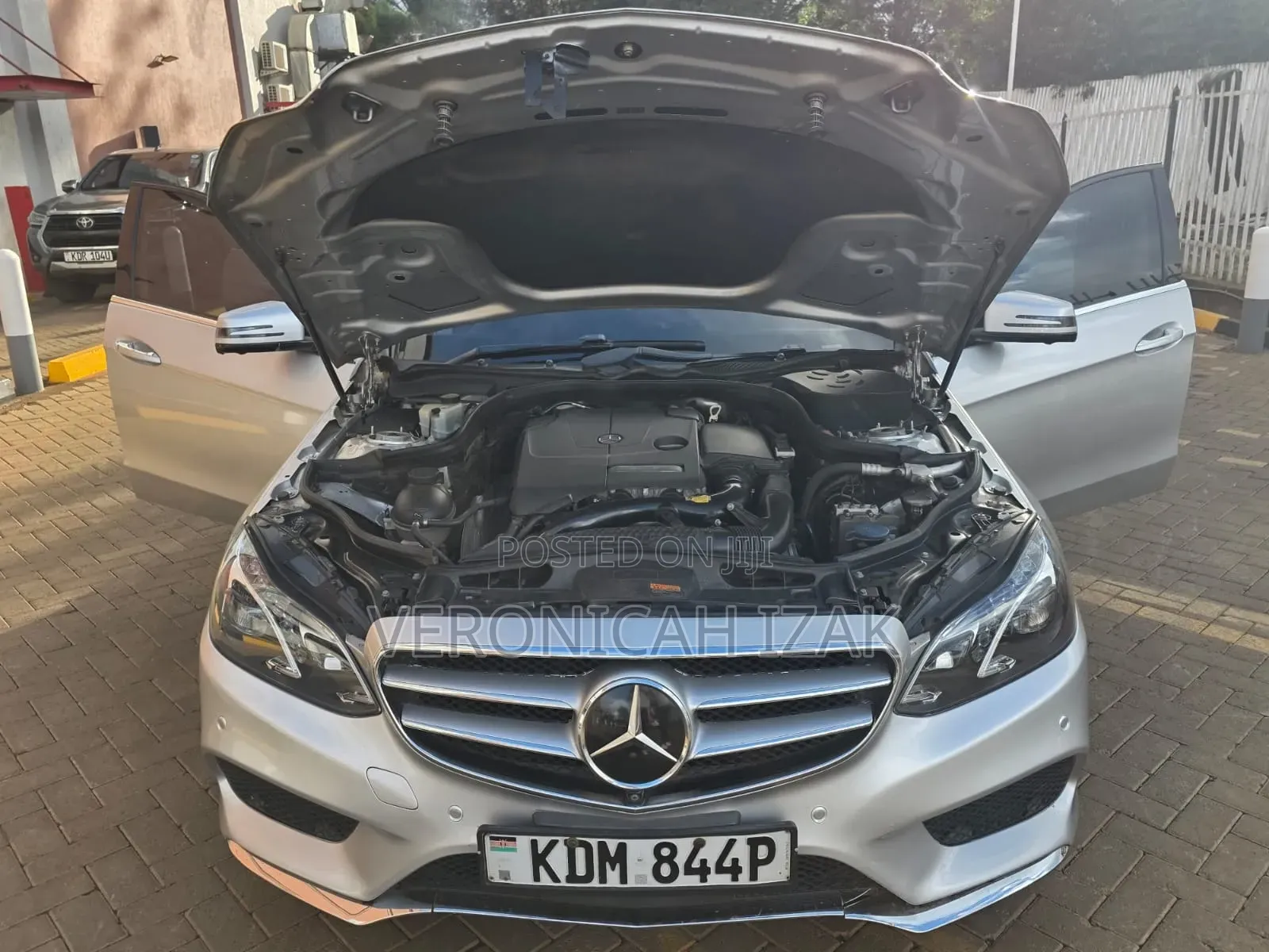 Mercedes-Benz E250 2016 Silver