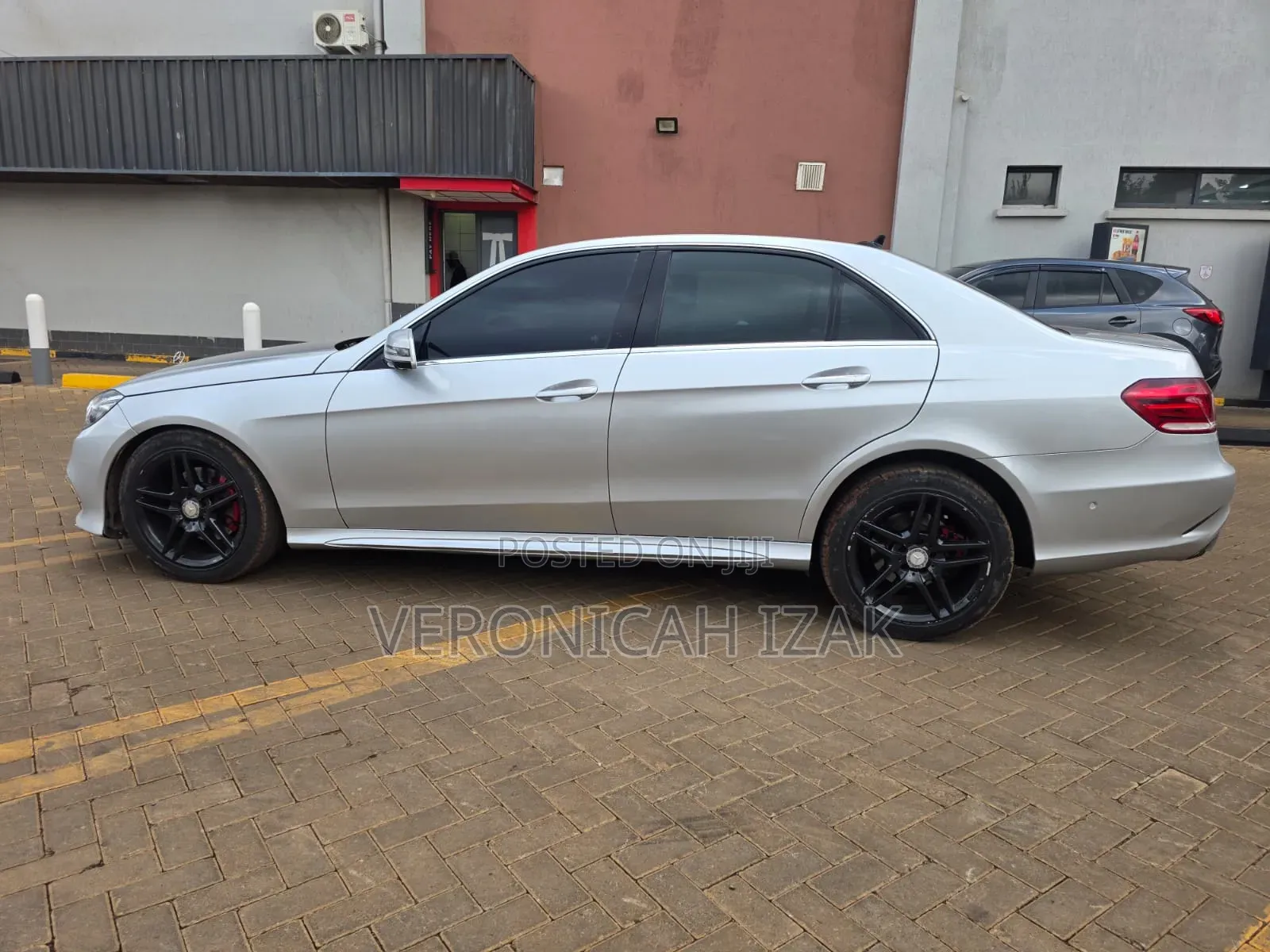 Mercedes-Benz E250 2016 Silver