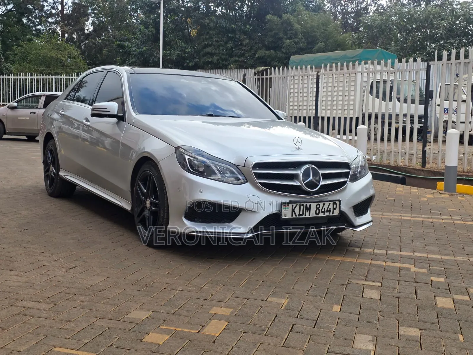 Mercedes-Benz E250 2016 Silver