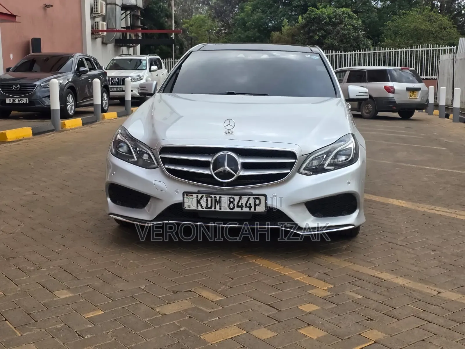 Mercedes-Benz E250 2016 Silver