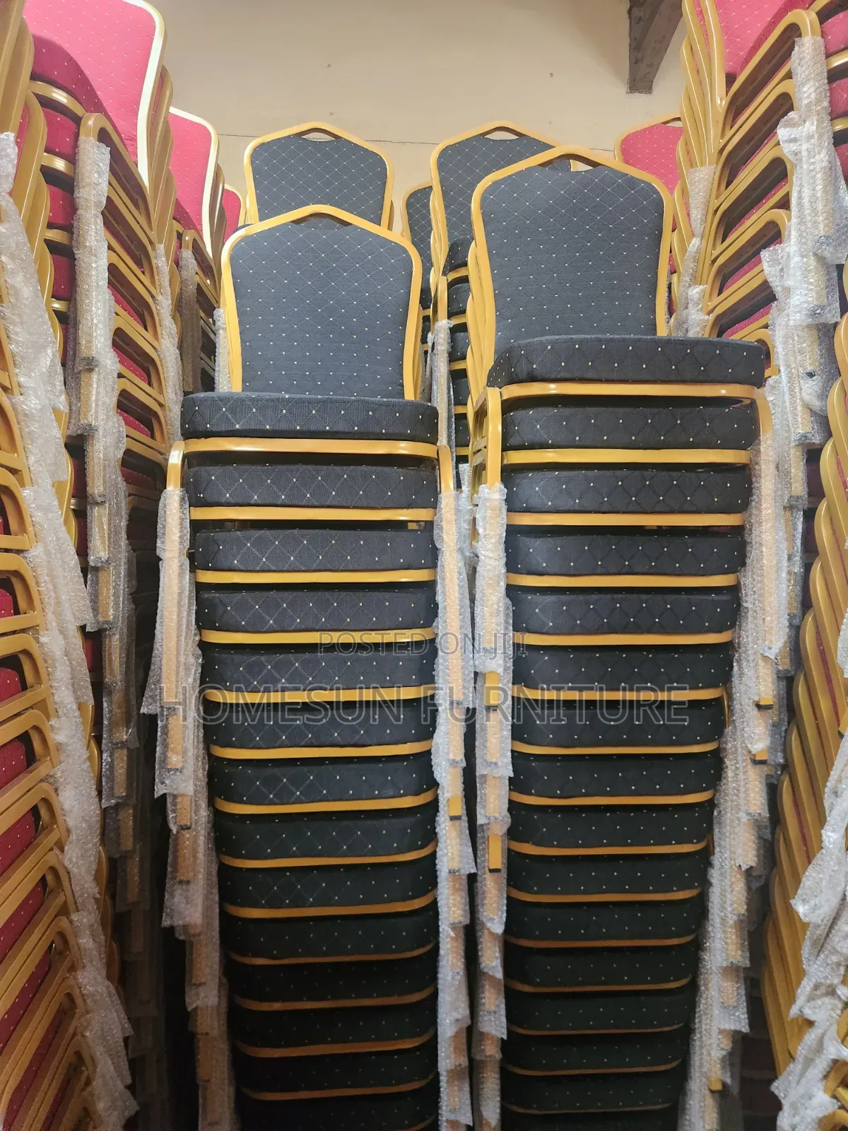 Black Banquet Chair With Gold Frame