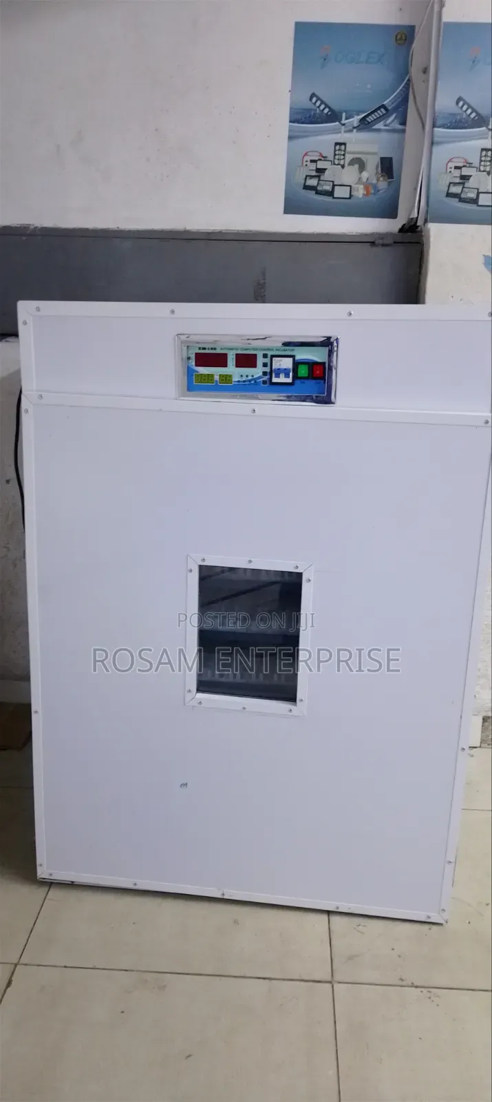 1056 Egg Incubator