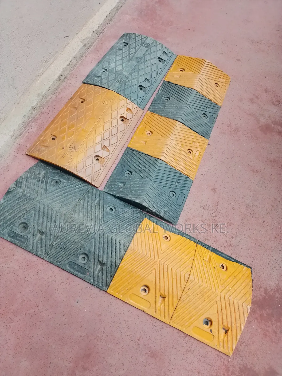 Rubber Speed Bump ( Interlocking , 50mm Thick)