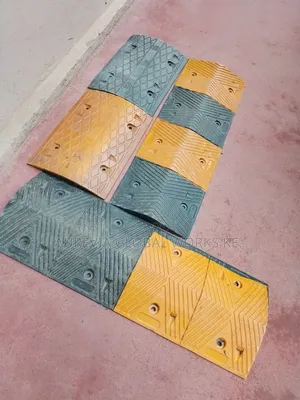 Rubber Speed Bump ( Interlocking , 50mm Thick)