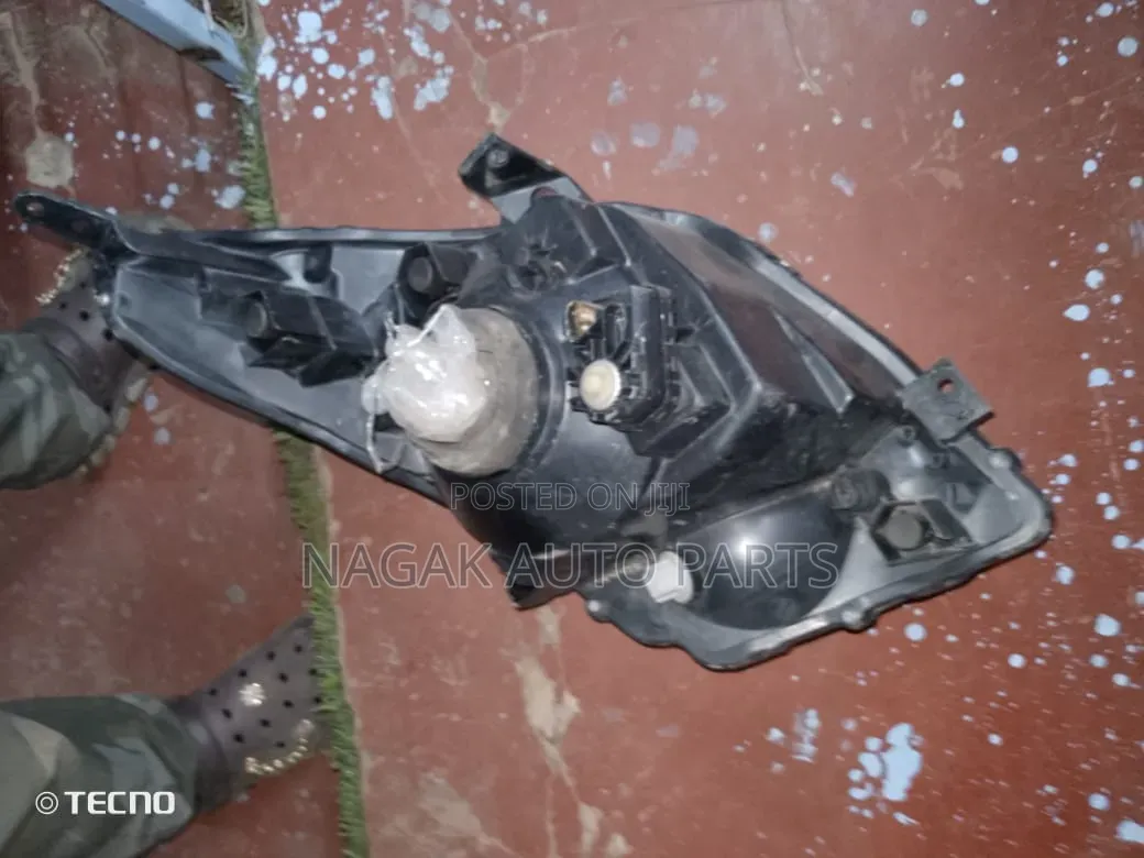 Suzuki Wagon Flair 2008 Headlight