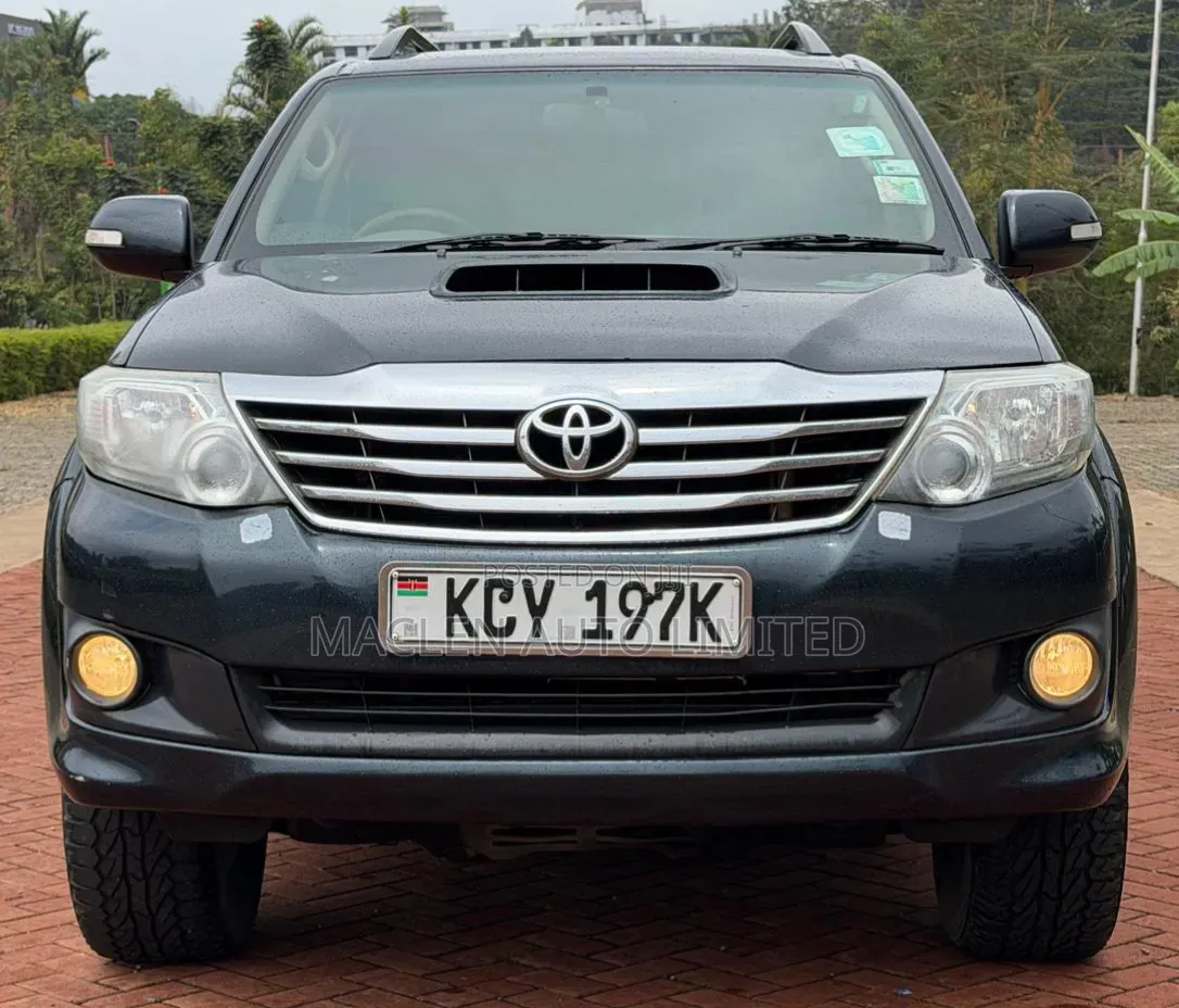 Toyota Fortuner 2013 Gray