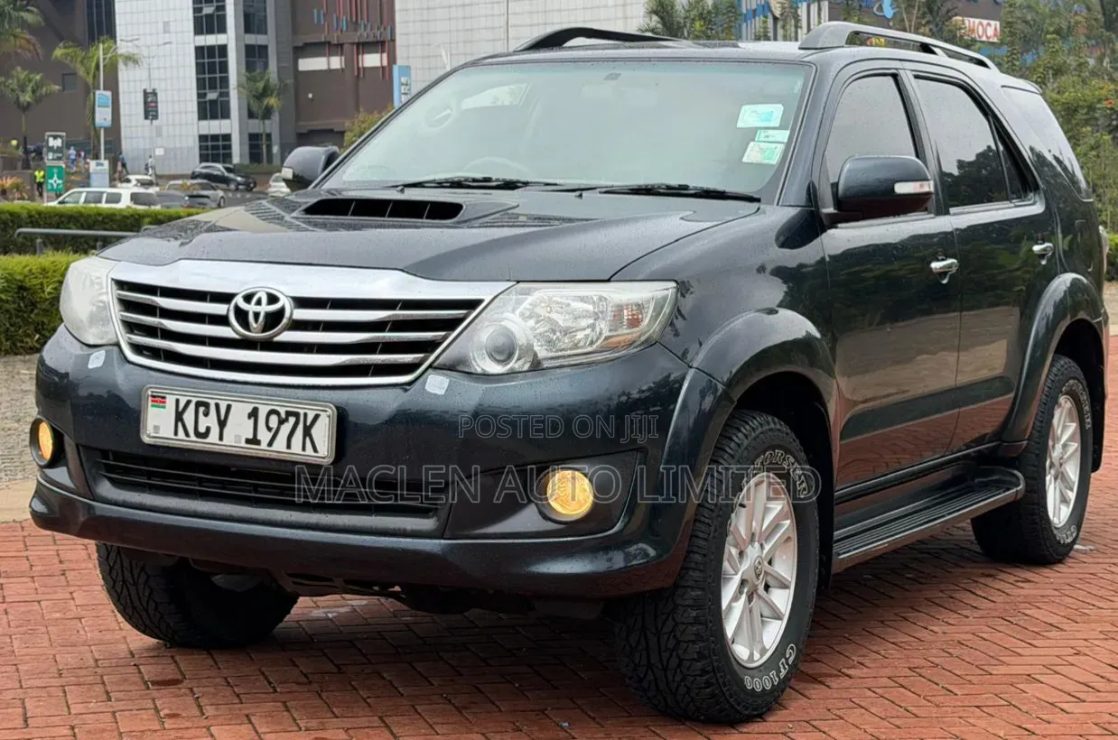 Toyota Fortuner 2013 Gray