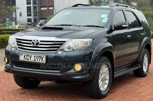 Toyota Fortuner 2013 Gray