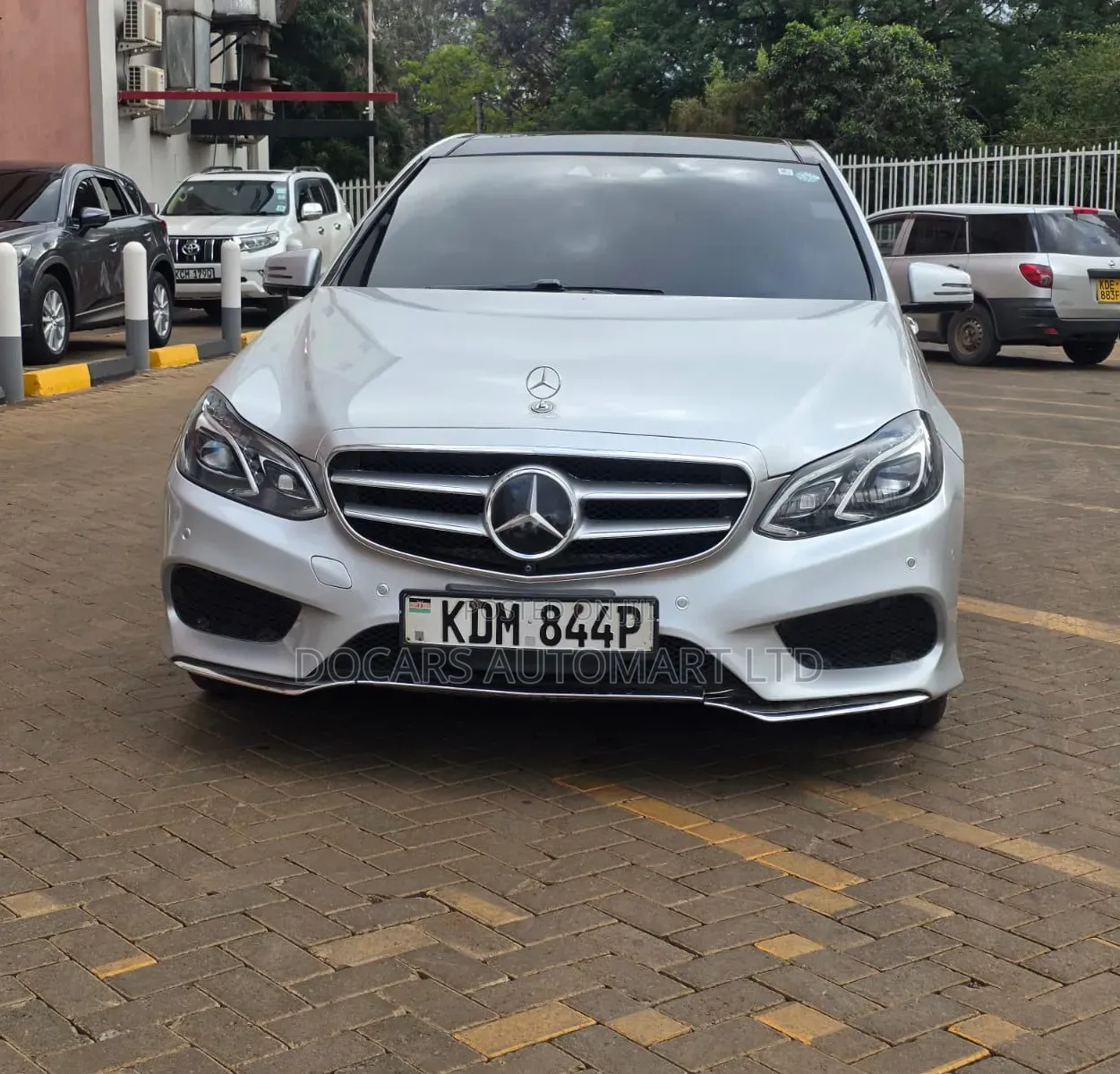 Mercedes-Benz E250 2016 Silver