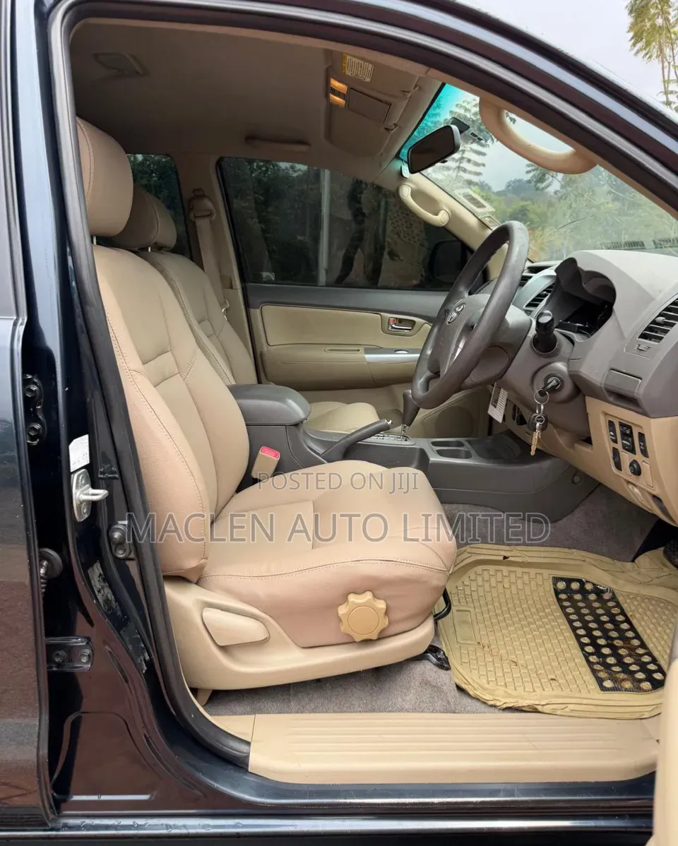 Toyota Fortuner 2013 Gray
