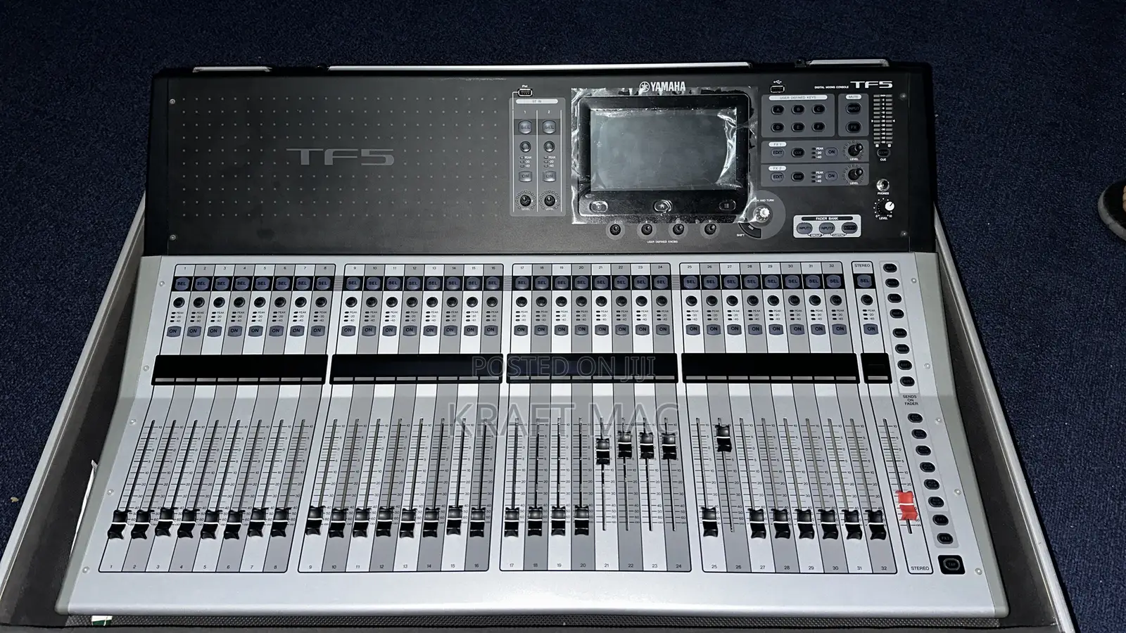 Yamaha Tf 5 Digital Mixer With Flight Case
