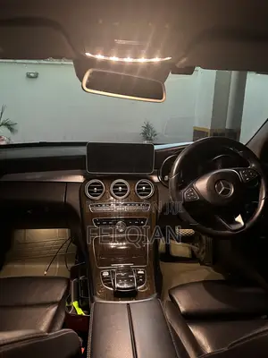 Mercedes-Benz C200 2014 Red