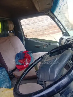 Mitsubishi Canter 4D35