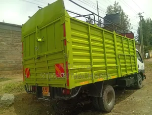 Mitsubishi Canter 4D35