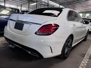 Mercedes-Benz C220 2020 White