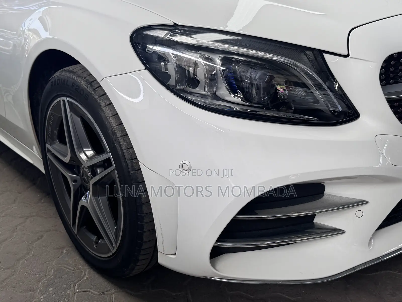Mercedes-Benz C220 2020 White