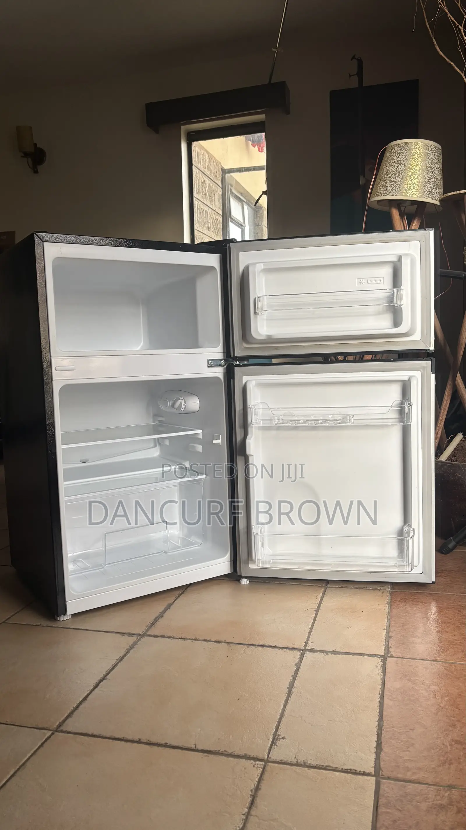 Ailyons 86l Fridge