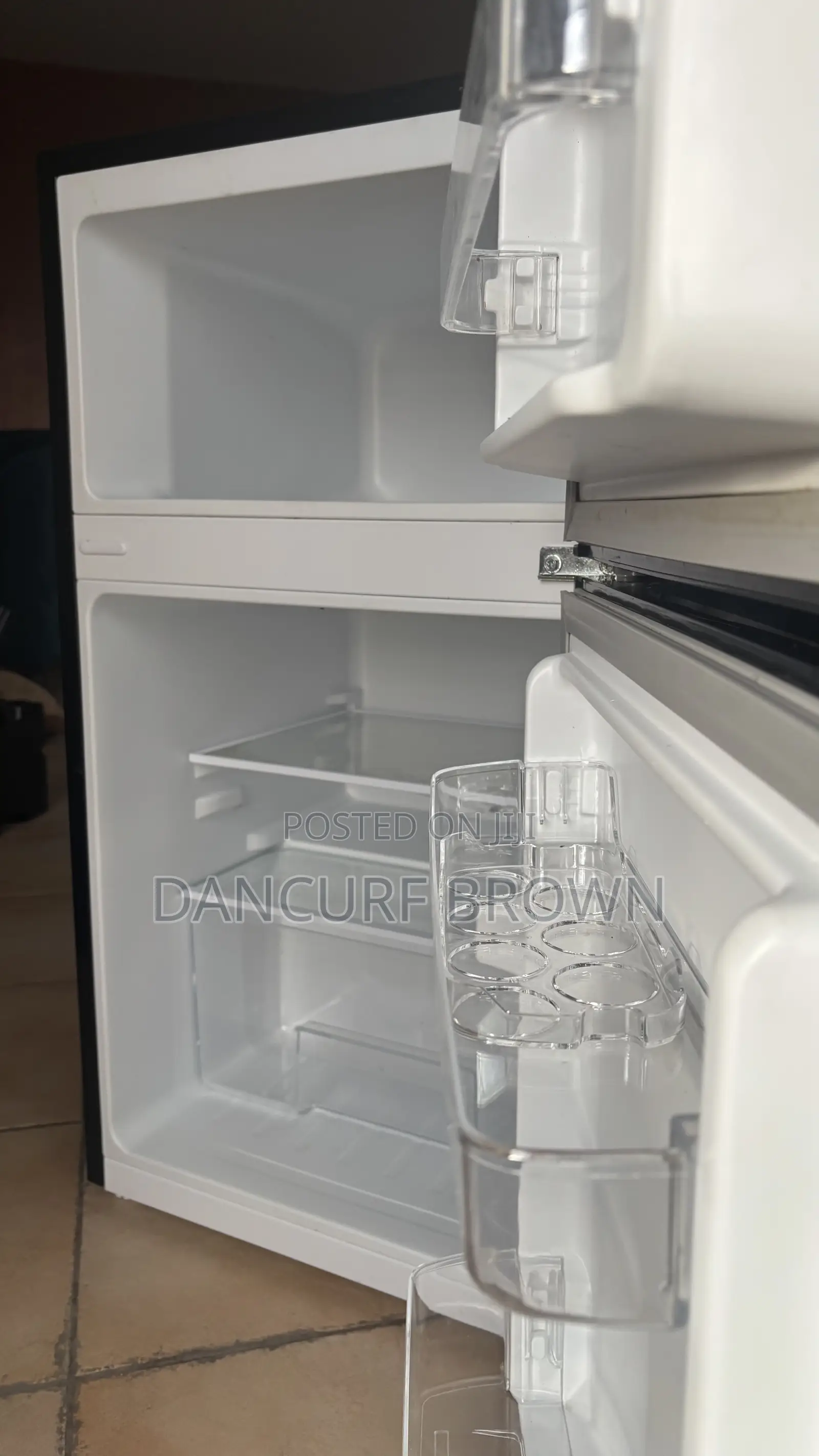 Ailyons 86l Fridge