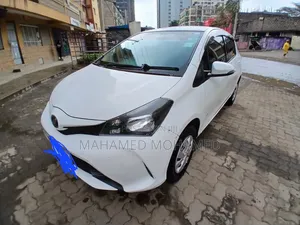 Toyota Vitz 2016 White