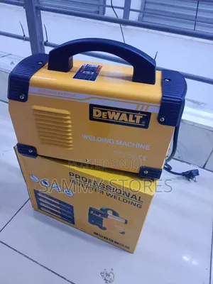 DeWalt 500A Professional Welding Machine With Cables Mask