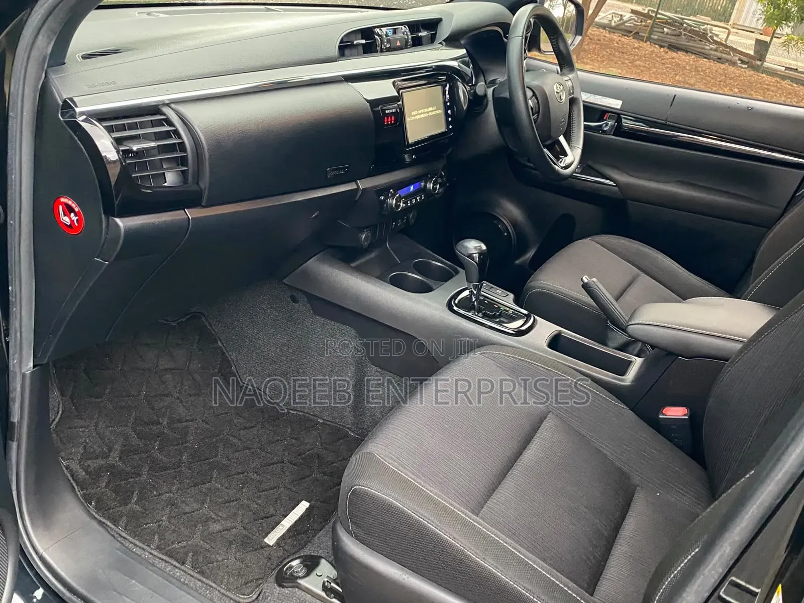 Toyota Hilux 2019 Black
