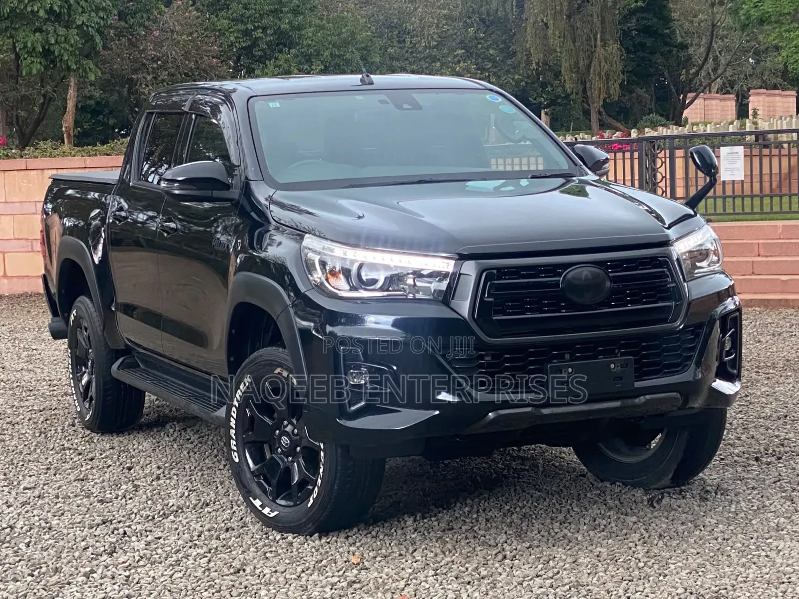 Toyota Hilux 2019 Black